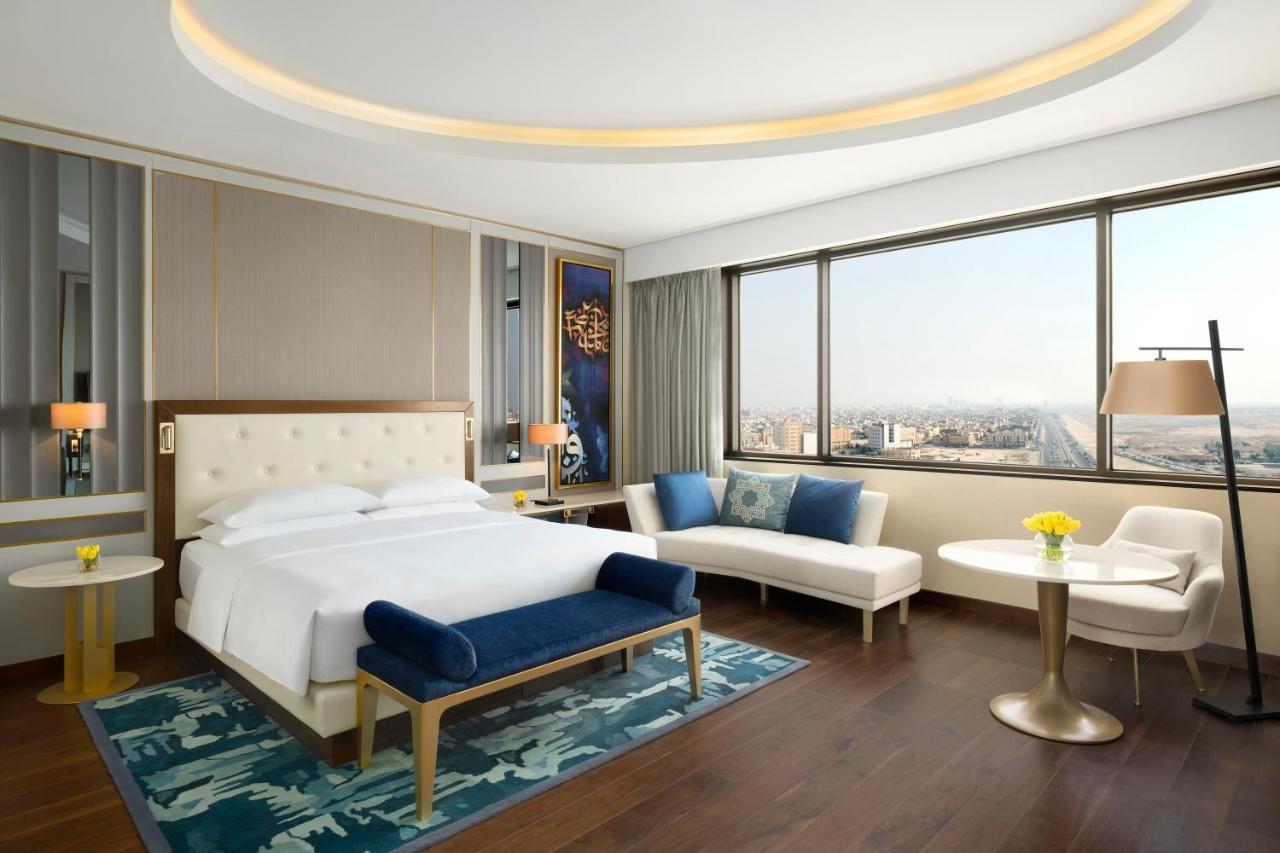 Grand Hyatt Al Khobar Hotel And Residences Eksteriør billede Deluxe Room