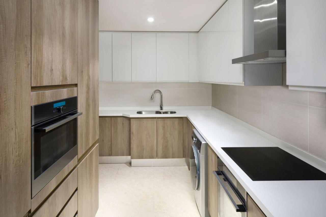 Grand Hyatt Al Khobar Hotel And Residences Eksteriør billede A modern kitchen
